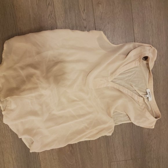 Aritzia Silk Top - Picture 1 of 2